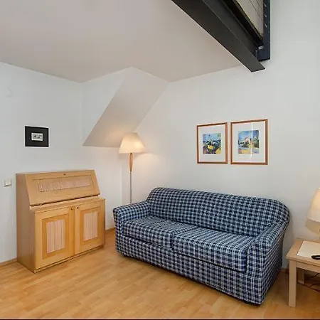 Skoone Old Town Loft